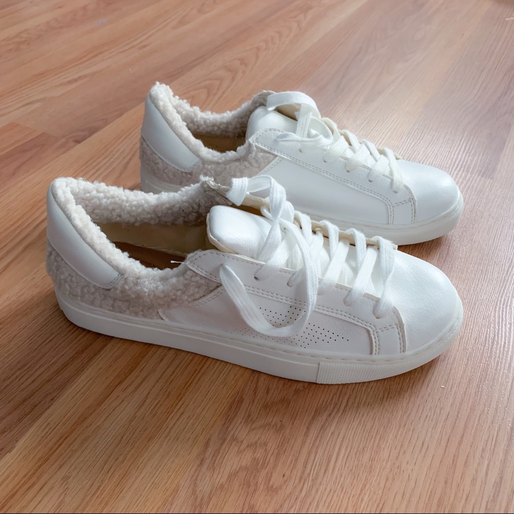 Universal Thread Sneakers
